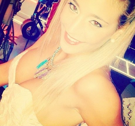 Sol Perez ポルノスター エロティック 写真