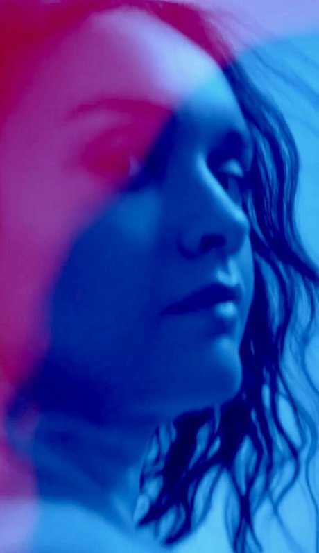 Olivia Cooke スター 裸 アーカイブ