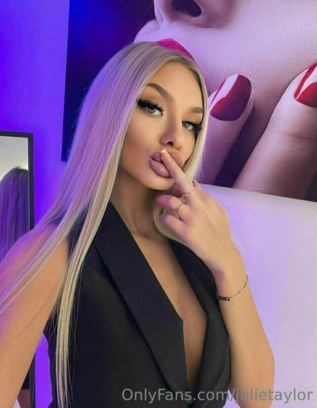 フィットネスコーチオンリーファンズ ホットセックス 写真