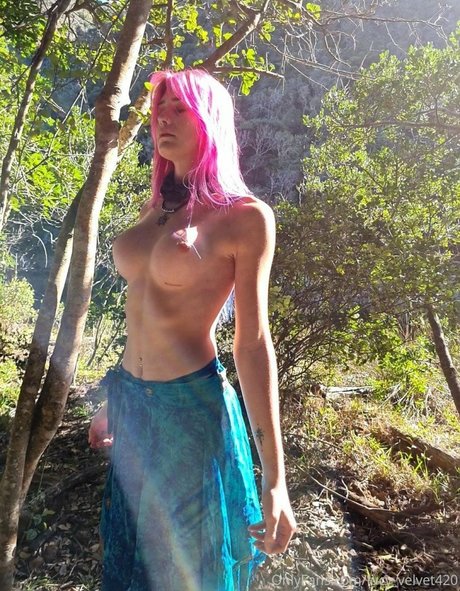 熟女の足オンリーファンズ えろた 画像