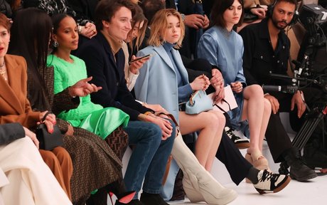 Milly Alcock かわいいスター ギャラリー