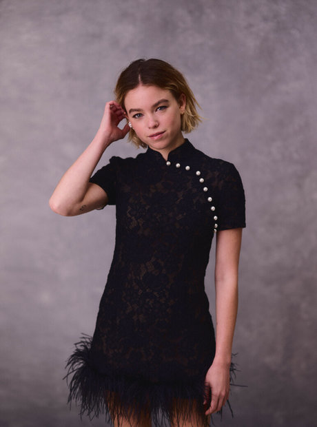 Milly Alcock 独占スター 写真