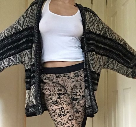 Miss Manganese ASMR 可愛い女優 写真