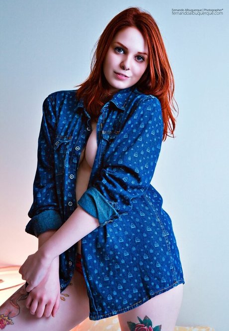 Showliana エロティックなポルノスター アーカイブ