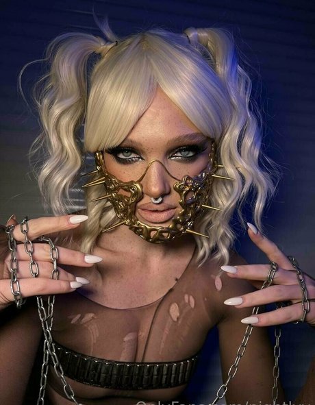 立ちファックオンリーファンズ 無料 写真