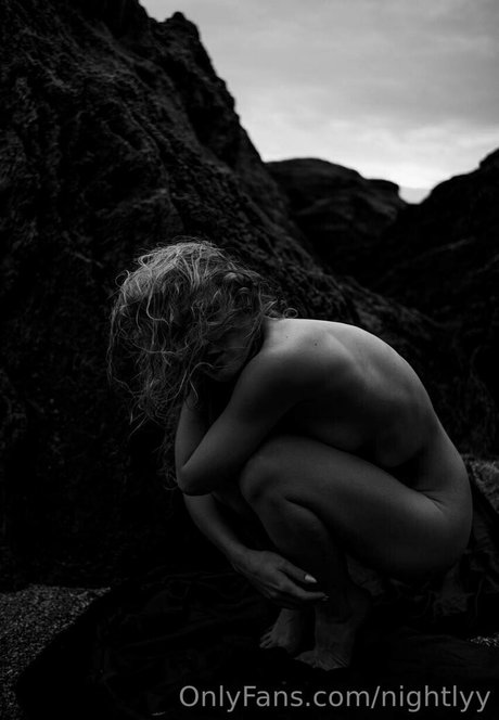 エボニートップオンリーファン 美しいポルノ ギャラリー