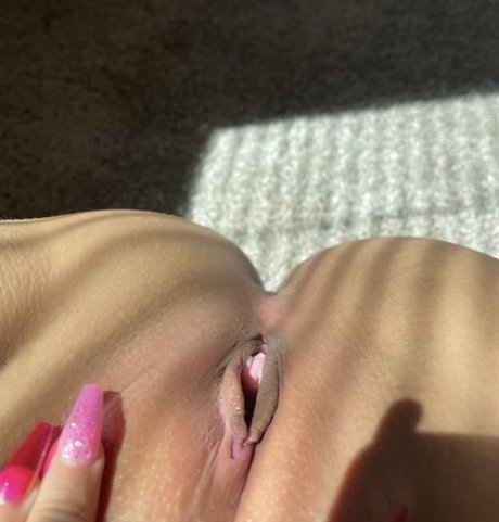 KatEstrada セクシーなポルノスター 画像