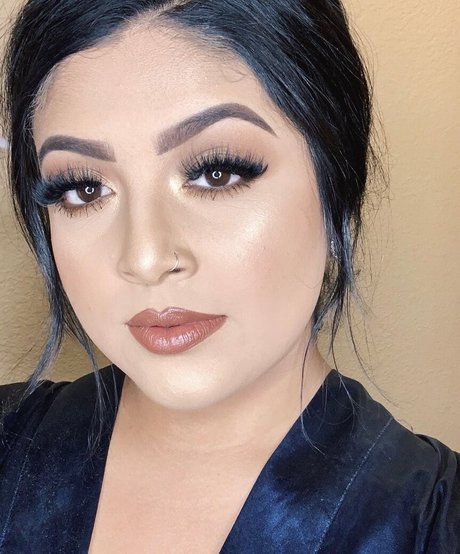 Lucia Yanez HDスター 画像