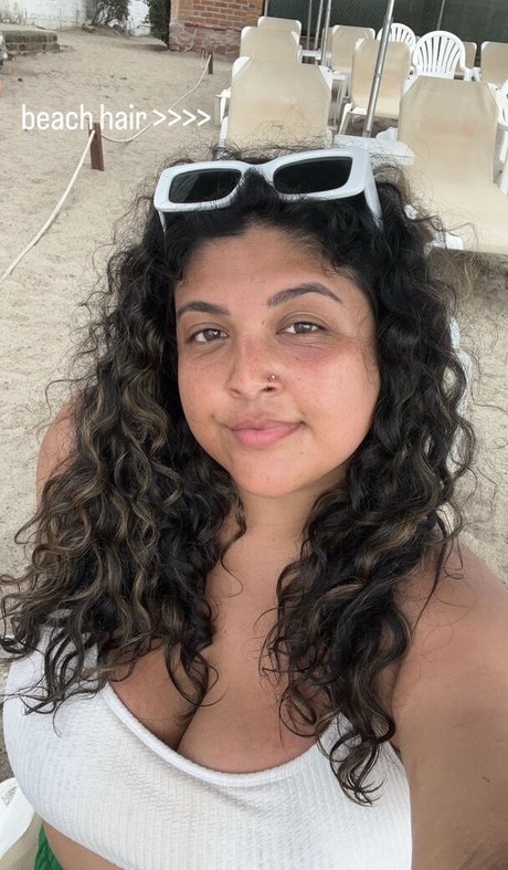 Lucia Yanez セクシーなスター 画像