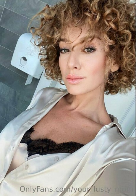 ニューハーフが男とセックスするオンリーファンズ セックス ギャラリー