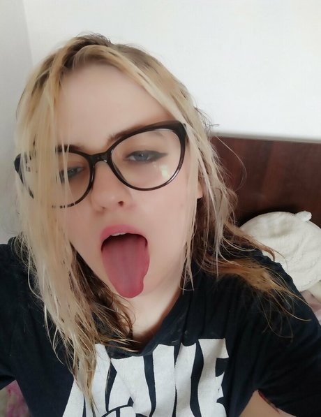 角質の女の子オンリーファンズ ポルノ 画像