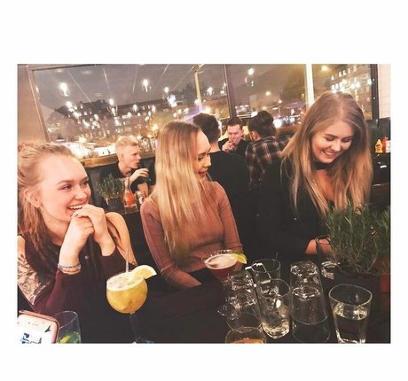 Alma Tandrup ホットなモデル 写真