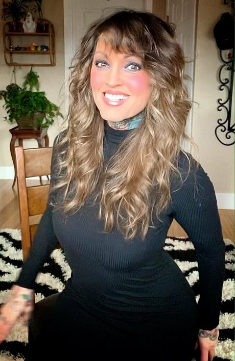 巨乳で痩せているオンリーファンズ ホットセクシー 写真