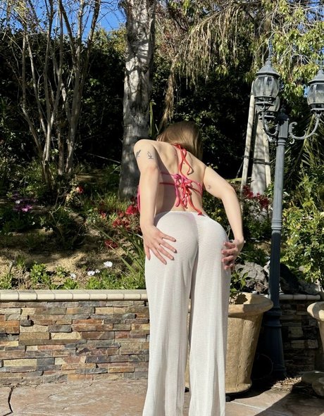 年配の熟女オンリーファンズ ホットセクシー 画像