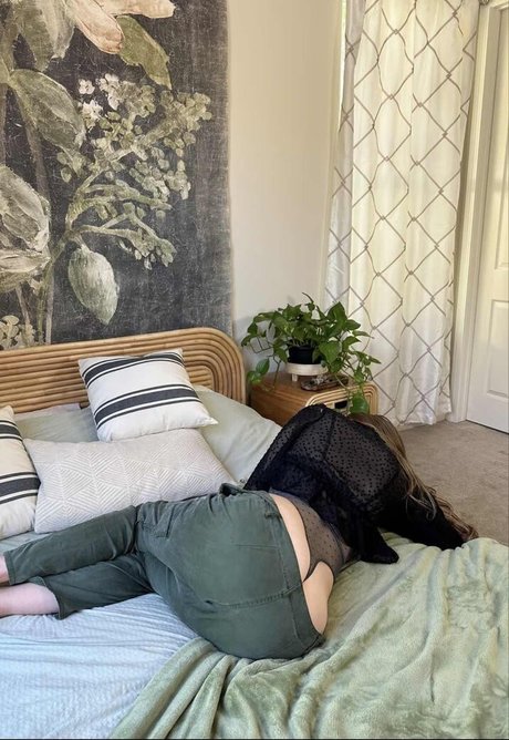 asmr 足 オンリーファンズ 素敵 画像