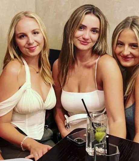 40歳のオンリーファンズ トップ 画像