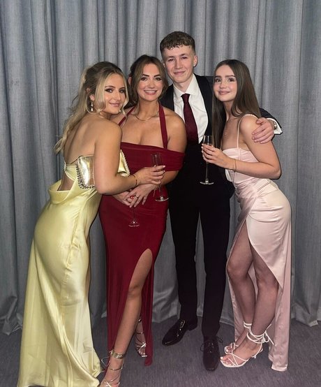 かわいいアナルオンリーファンズ ホット裸 アーカイブ