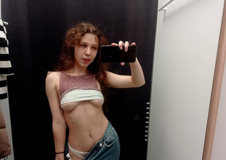 maycurlygirl ポルノスター エロティック 写真