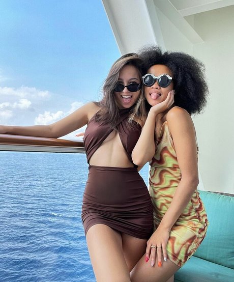 J Lou_ 素敵なモデル 写真