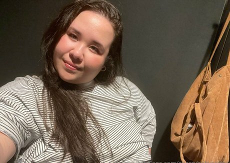 ビキニプリンセスオンリーファンズ ホットxxx 写真