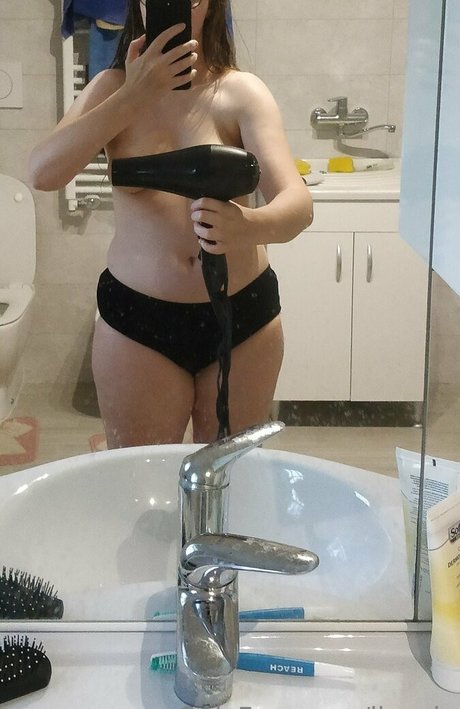 ilyae セックス女優 写真