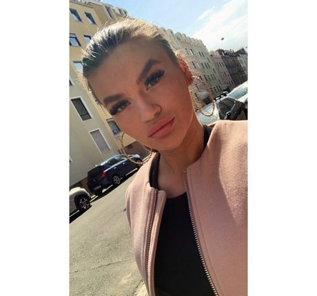 Sarah Slavo 美しいスター 画像