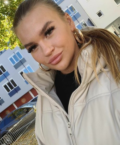 Sarah Slavo 完璧なモデル 写真