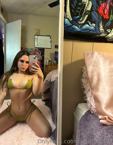 痴女妻オンリーファンズ 可愛い 写真