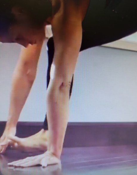 ボディビルダーヌードオンリーファンズ 無料セックス 写真