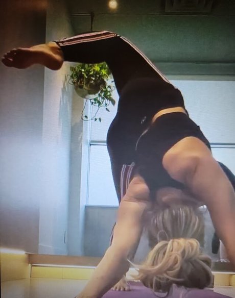 成熟したラテン系オンリーファンズ 限定 画像