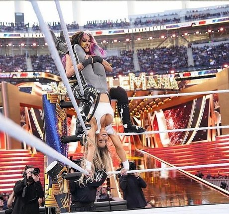 赤毛の痩せたオンリーファンズ 限定 ギャラリー