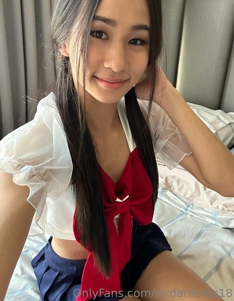 パンストオンリーファンズ 美しい裸 画像