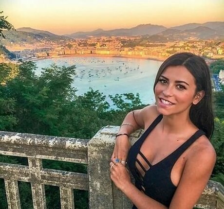 ヌード熟女オンリーファンズ 無料ポルノ 写真