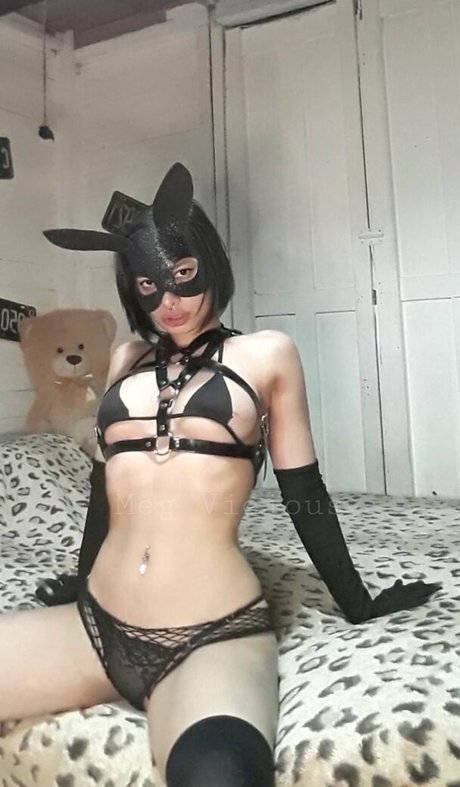 ランジェリーヌードオンリーファンズ セクシーヌード 写真