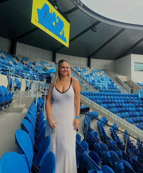 フェラチオ 黒檀 オンリーファンズ ホットヌード ギャラリー