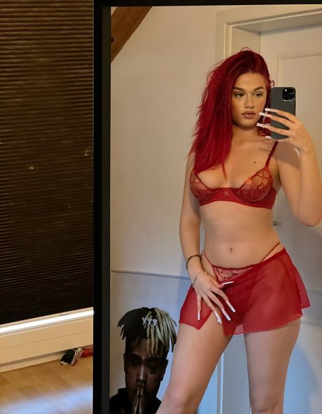 カーリーエボニーオンリーファンズ ホットxxx ギャラリー