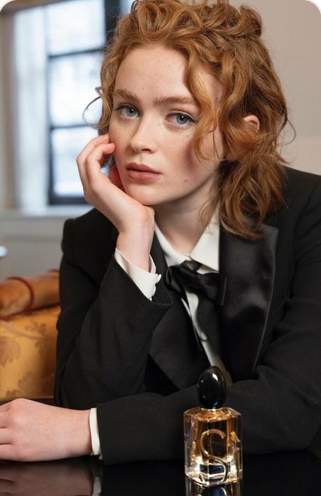 ヨガ アジアン オンリーファンズ ホットセックス 写真