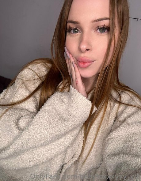 オンリーファンズを崇拝する アートポルノ 画像