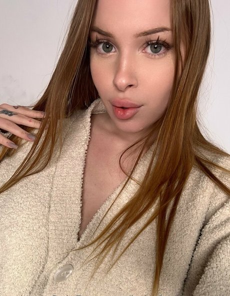 濃厚なヌードオンリーファンズ トップ 画像