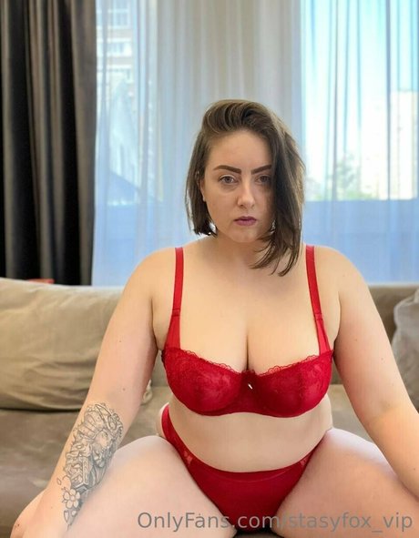 キティ・オンリーファンズ 無料エロ ギャラリー