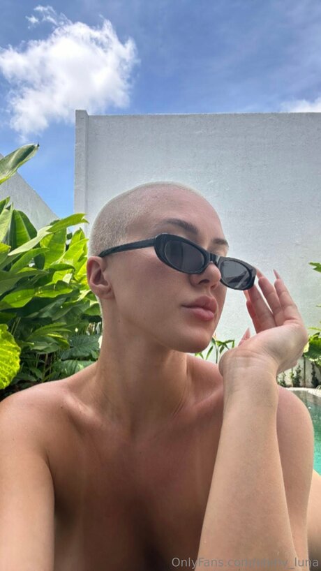 トランス熟女オンリーファンズ HD 写真