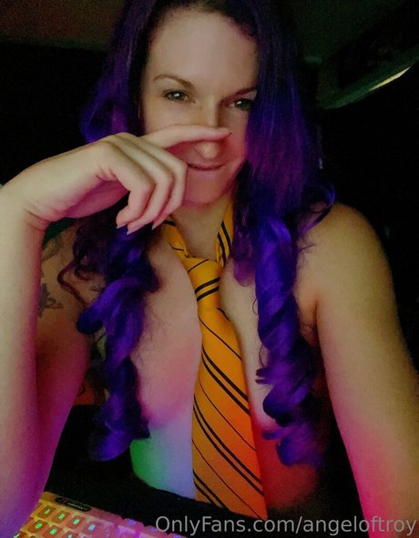 angeloftroy ポルノスター 裸 画像