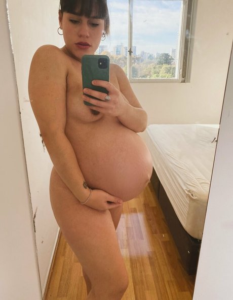 レズビアンマッサージオンリーファンズ ホット 写真