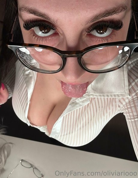 oliviariooo ホットなスター 写真