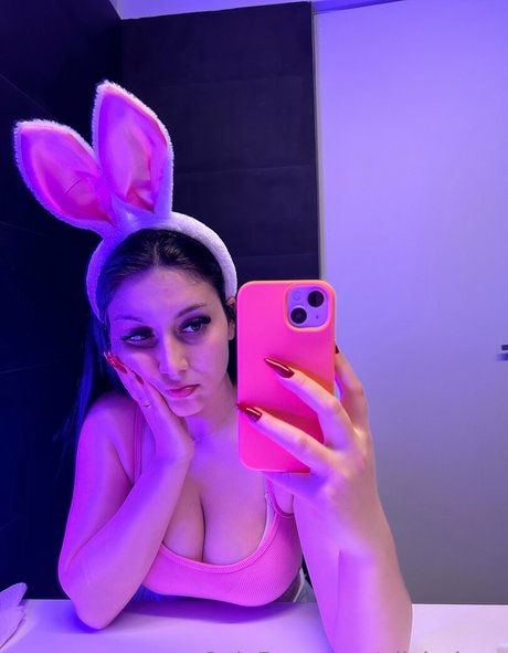 oliviariooo xxxモデル 写真