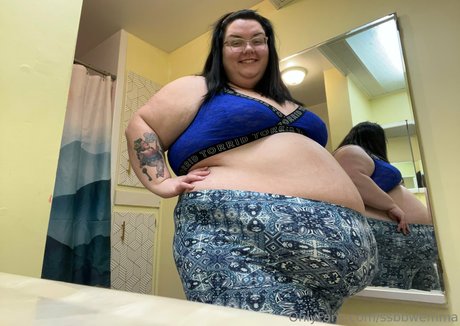 巨乳熟女オンリーファンズ ホットポルノ 画像