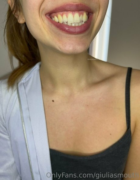 giuliasmouth アダルトモデル ギャラリー