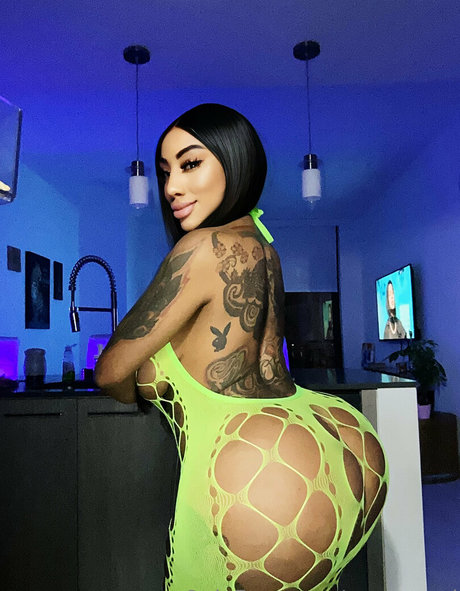 zen mami ポルノスター セクシー ギャラリー