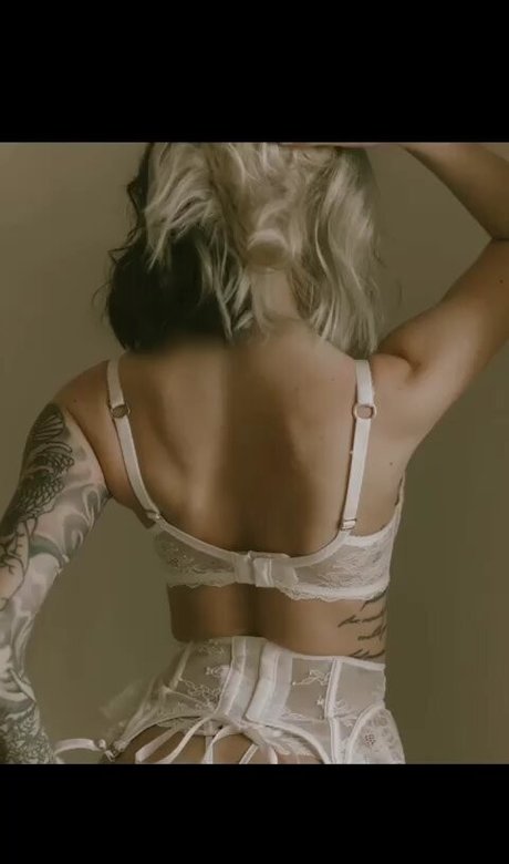 熟女 BBC オンリーファンズ 無料セクシー 画像