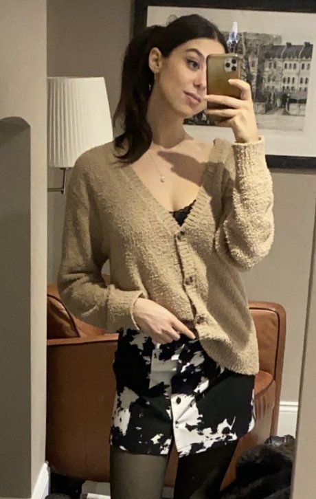 Kira Kosarin 完璧なポルノスター 写真